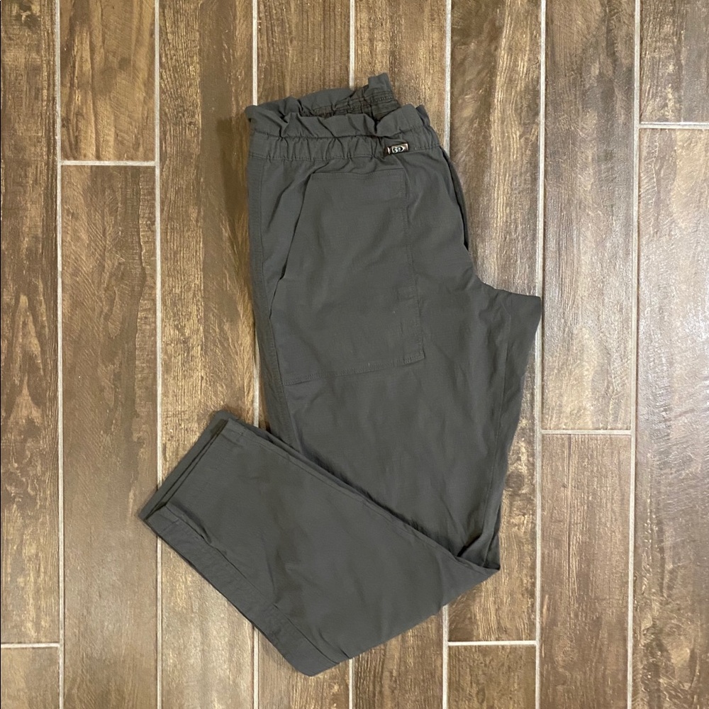Athlete Hiking Pant - Olive Green - 4P